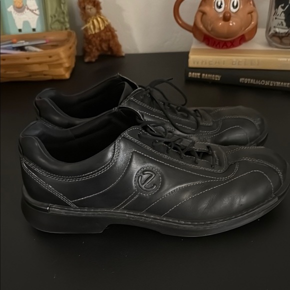 Ecco Black Leather Casual Shoes - Picture 3 of 8